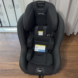 NUNA CAR SEAT