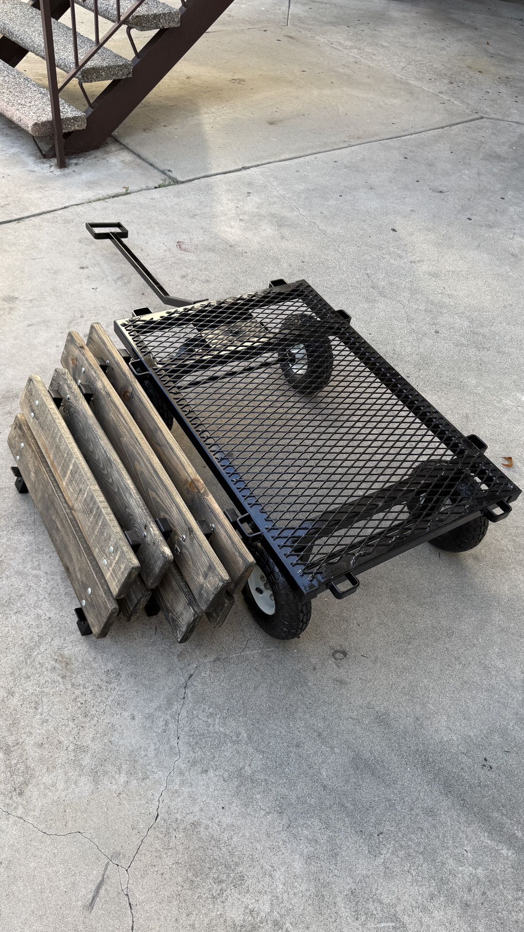 Heavy Duty Utility Wagon Cart – Wood Sides & Steel Mesh Bed