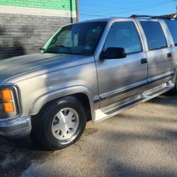 1999 GMC Suburban