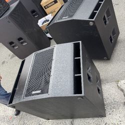 2 Pioneers SUB Xprs215 