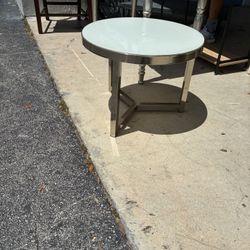 Accent tables