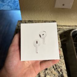 Airpods 4 with Active Noise Cancellation (Sealed Still Brand New)