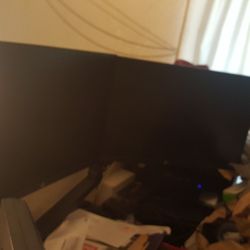 Dual 24" HP VH240a Monitors