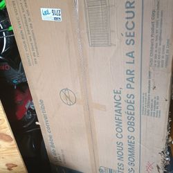 Delta Children 4 In 1 Convertible Crib Brand New