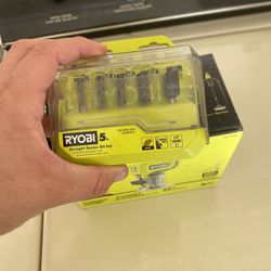 Ryobi Router W/ Bits (new)
