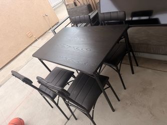 Dining table set