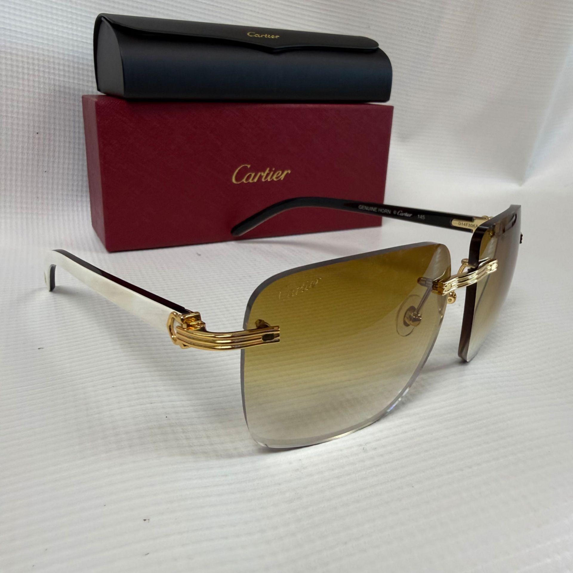 The D Cartier buffs