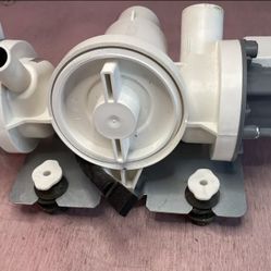 Whirlpool Washer Water Drain Pump  Part # PP-W11458345 