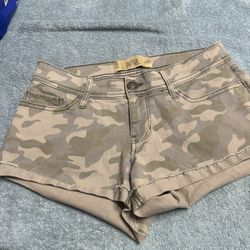 Hollister Vintage Short Size 3