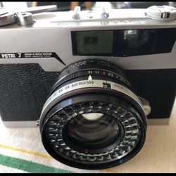 PETRI Seven 7 SLR Camera - f1.8 35mm - (Rare Find)