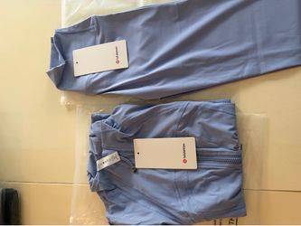 Brand new lululemon define set size 6 and one set size 4