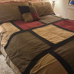 King Duvet,skirt And Pillow Cases $40