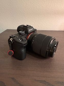 Sony Alpha 7 III Mirrorless Camera with 28-70mm Lens | Less than 3,500 shutter count