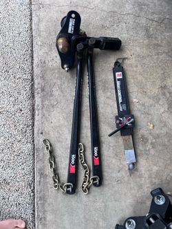Weight distribution hitch