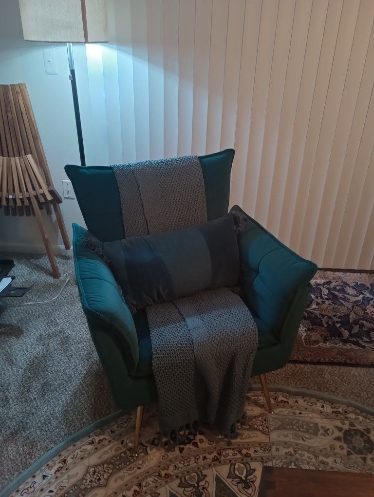 Single Upholstered Armchair