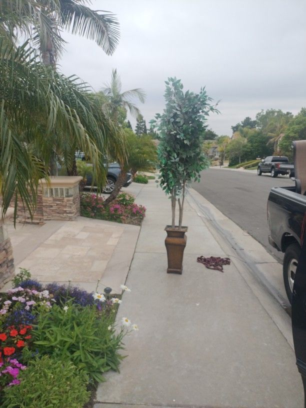 Decorative Fake Tree Plant