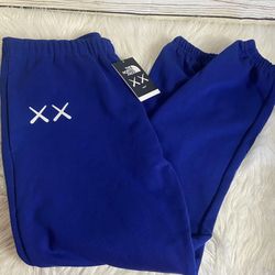 The North Face & Kaws Blue Sweatpants Joggers (LG)