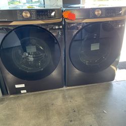 New Open Box Samsung 5.0 Washer 7.4 Gas Dryer 