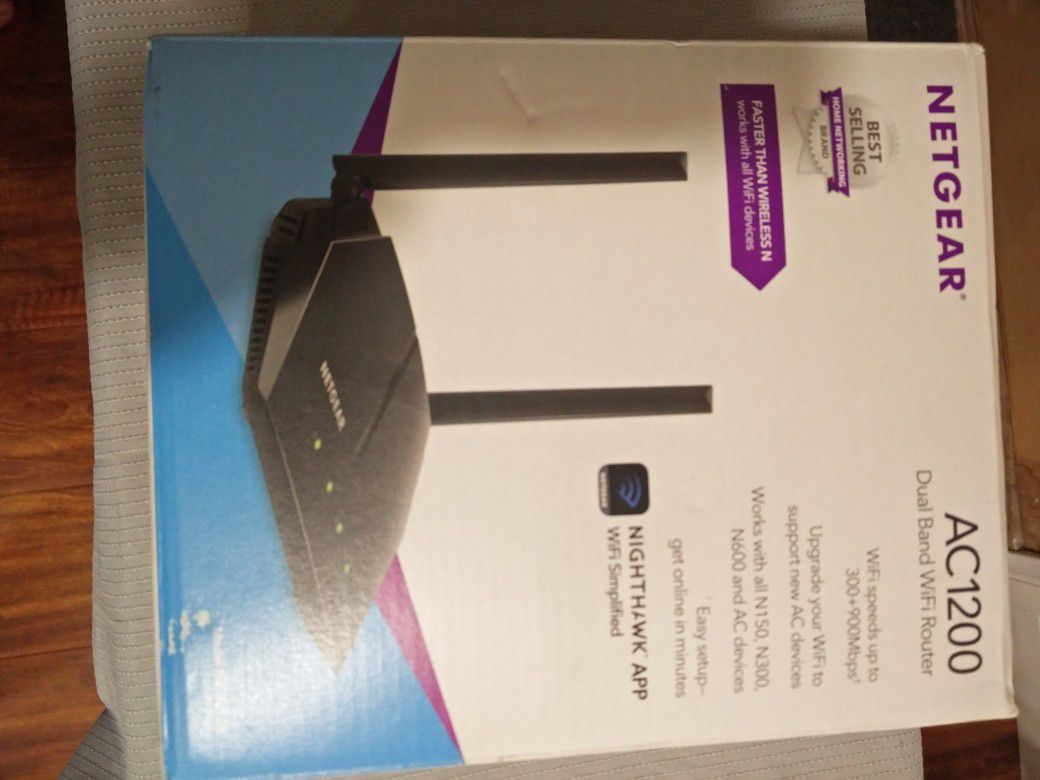 Netgear AC200 Dual Band Wifi Router