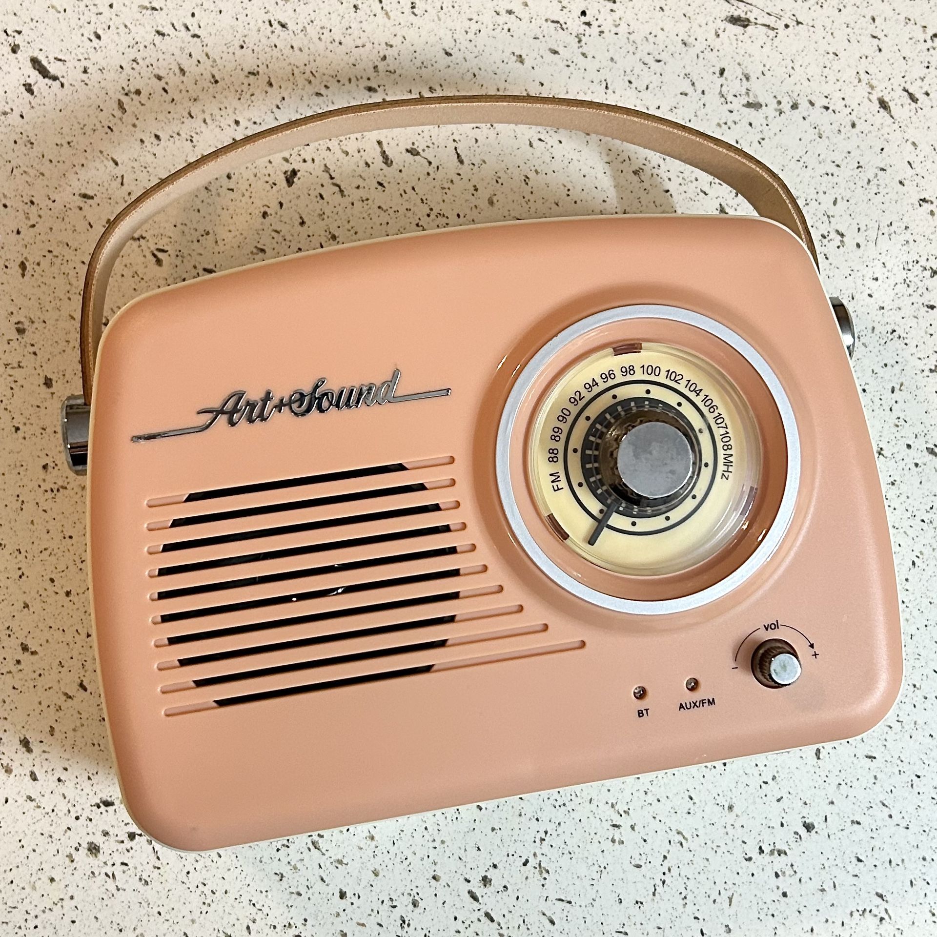 Art+Sound Pink Vintage Wireless Radio Speaker