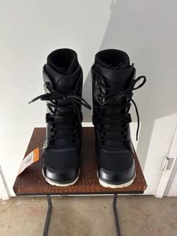 NEW W/ TAGS MEN'S SIZE 13 FIFTH ELEMENT SNOWBOARD BOOTS!