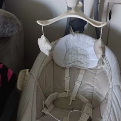 Graco Swing Only Used A Handfull Of Times 