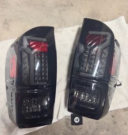 Toyota Tacoma tail lights parts