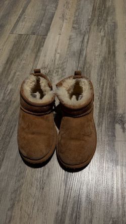 Uggs girls boots