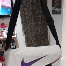 Nike Bag$20