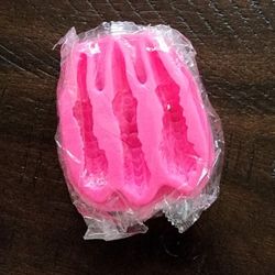 Dinosaurs Claw Mold 