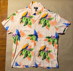 Forever 21 Mens (M) Hawaiian Parrot Macaw Rayon Button Tropical Pink Blue Green