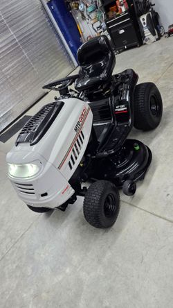 Riding Mower Ready To Mow Today 22hp 42" cut Automatic Hydrostatic