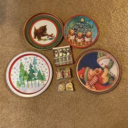 Christmas Plates And Salt Shakers