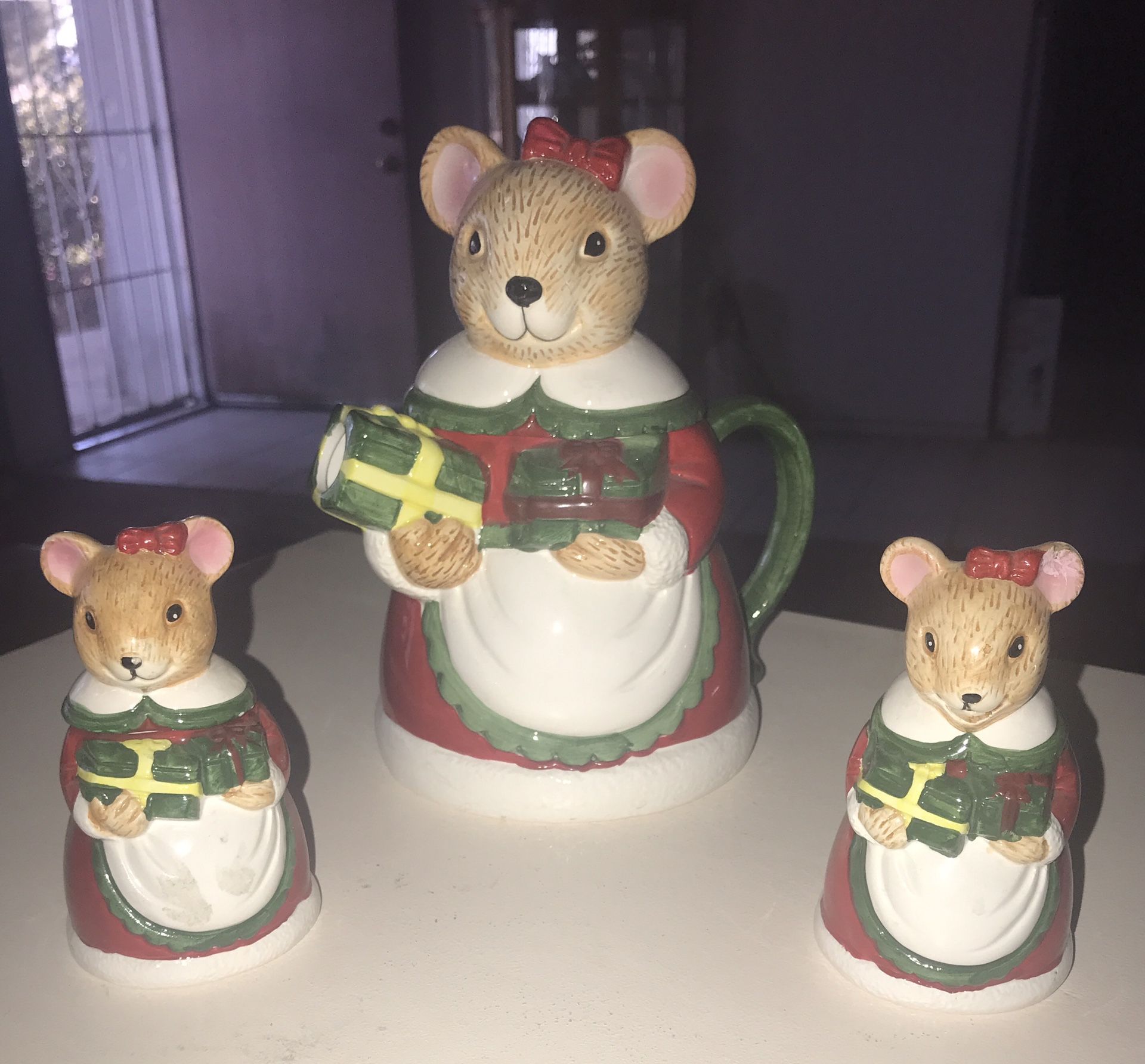 Vintage Mrs Christmas Mother Mouse Tea Set TEAPOT Sugar Bowl Creamer 