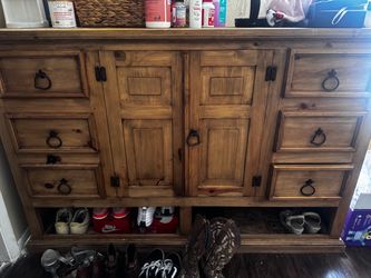 Dresser