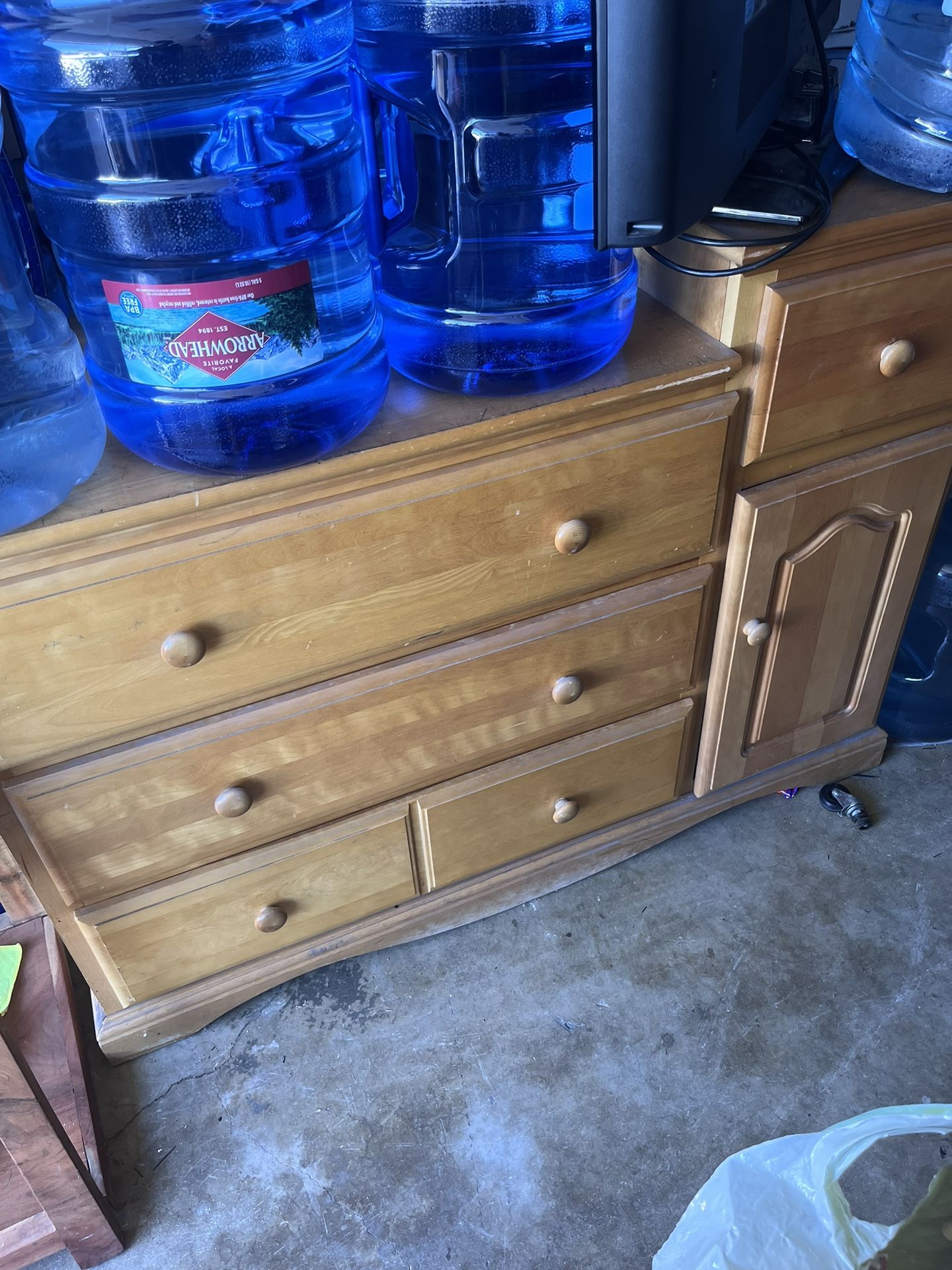Dresser / Changing Table Station