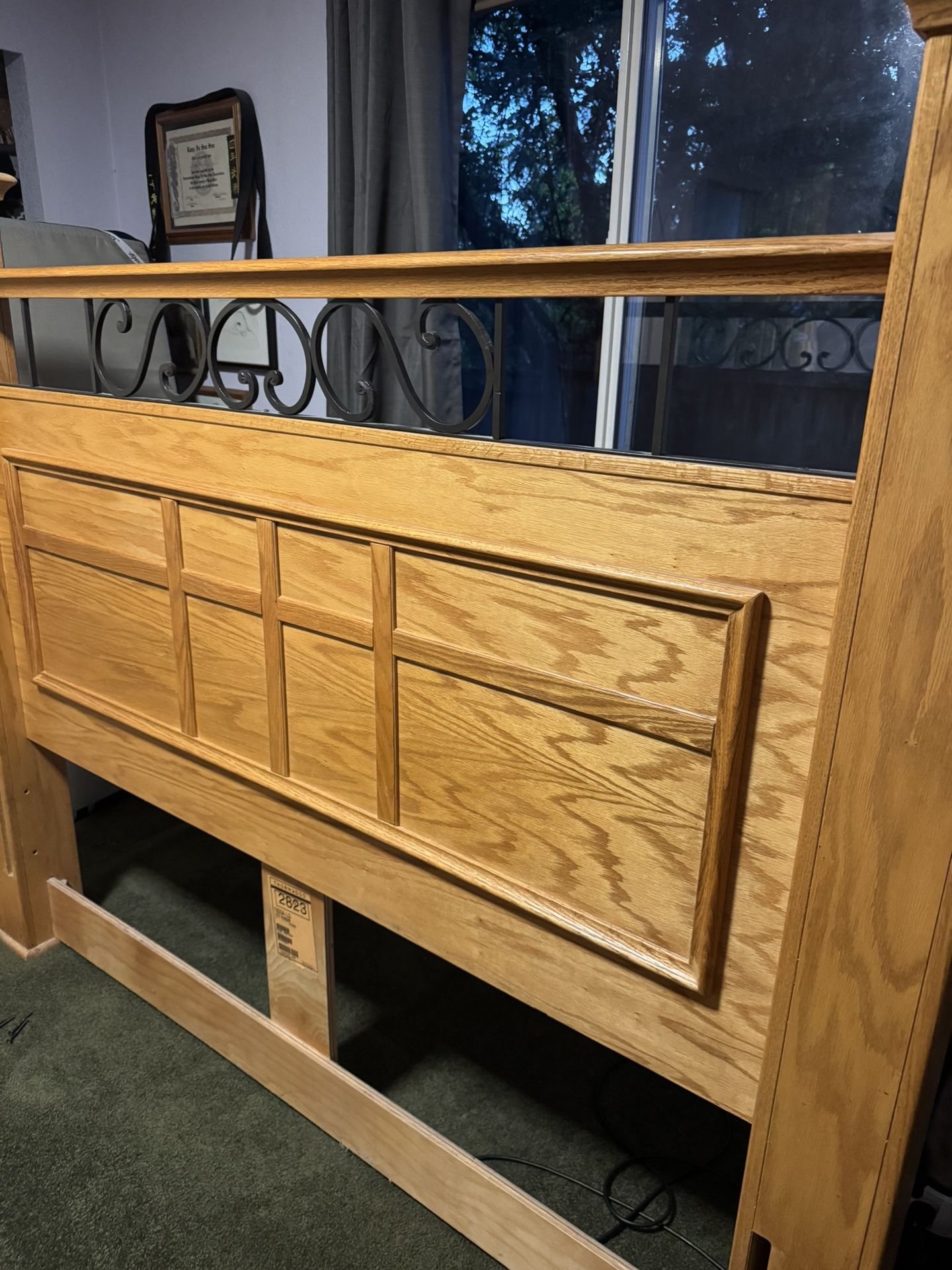 Queen Bed With Box spring
