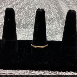 USED 14 KT WEDDING BAND 