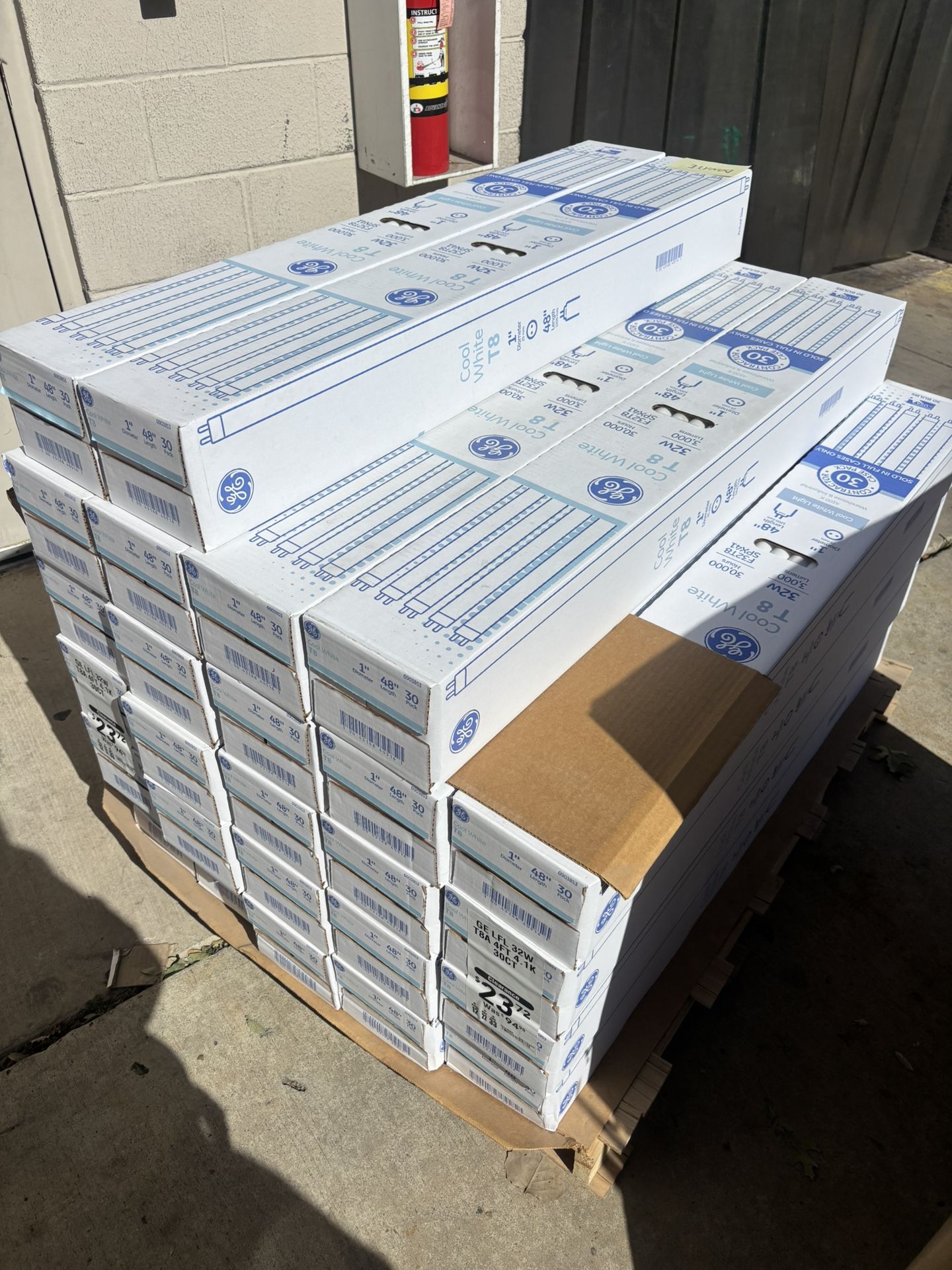 1”, 48” 32W 30 Pack Light Bulbs