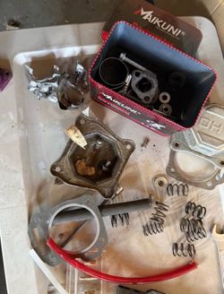 Engine with Maikuni Carburetor Parts