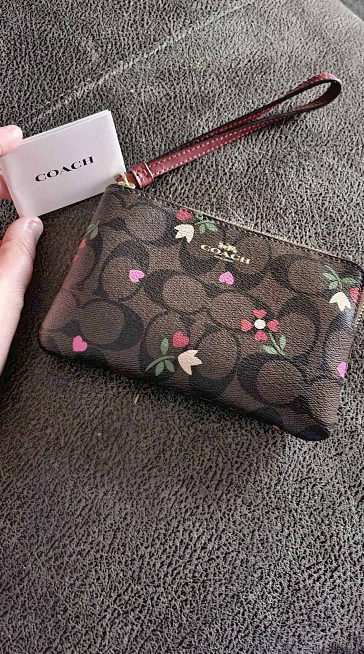 COACH WALLET WRISTLET