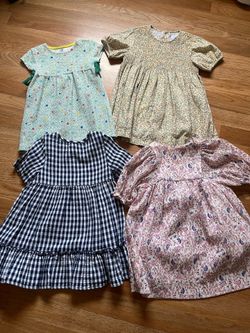 Dresses for girls 3 to 4 years old for 20 dls