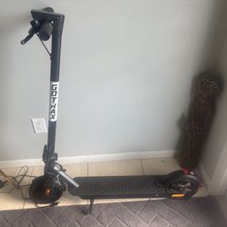 Electric Scooter Go trax. 