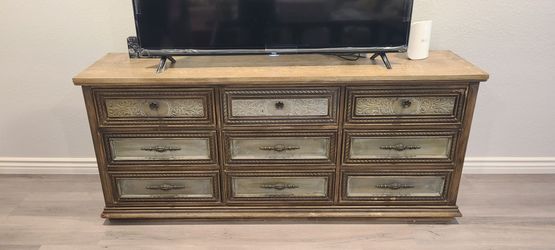 9-Drawer Wood Dresser with Ornate Detail