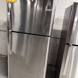 Frigidaire 30” Top freezer fridge Stainless steel Working Perfectly 4 Months warranty 