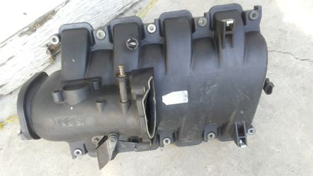 2000-2004 Jeep, Dodge 4.7 Intake Manifold