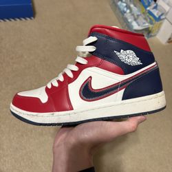 Size 9.5W / 8M - Nike Air Jordan Retro 1 Mid SE USA 2022
