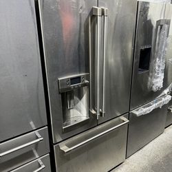 Ge cafe French Doors / W dispenser / Stainless steel