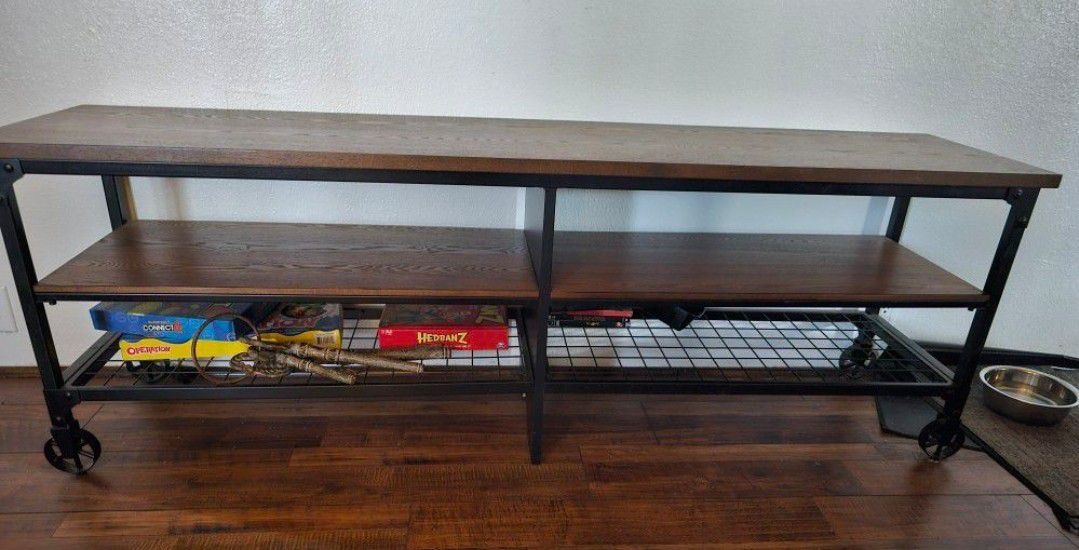 Entertainment TV Stand 