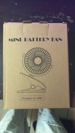 Battery operated mini fan